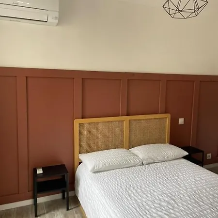 Les Halles D'isa Et Thomas