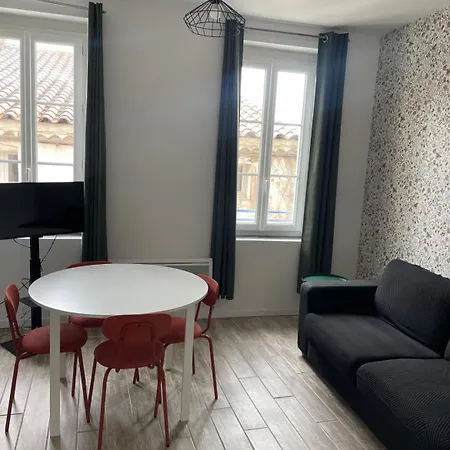 Apartament Les Halles D'isa Et Thomas Narbona